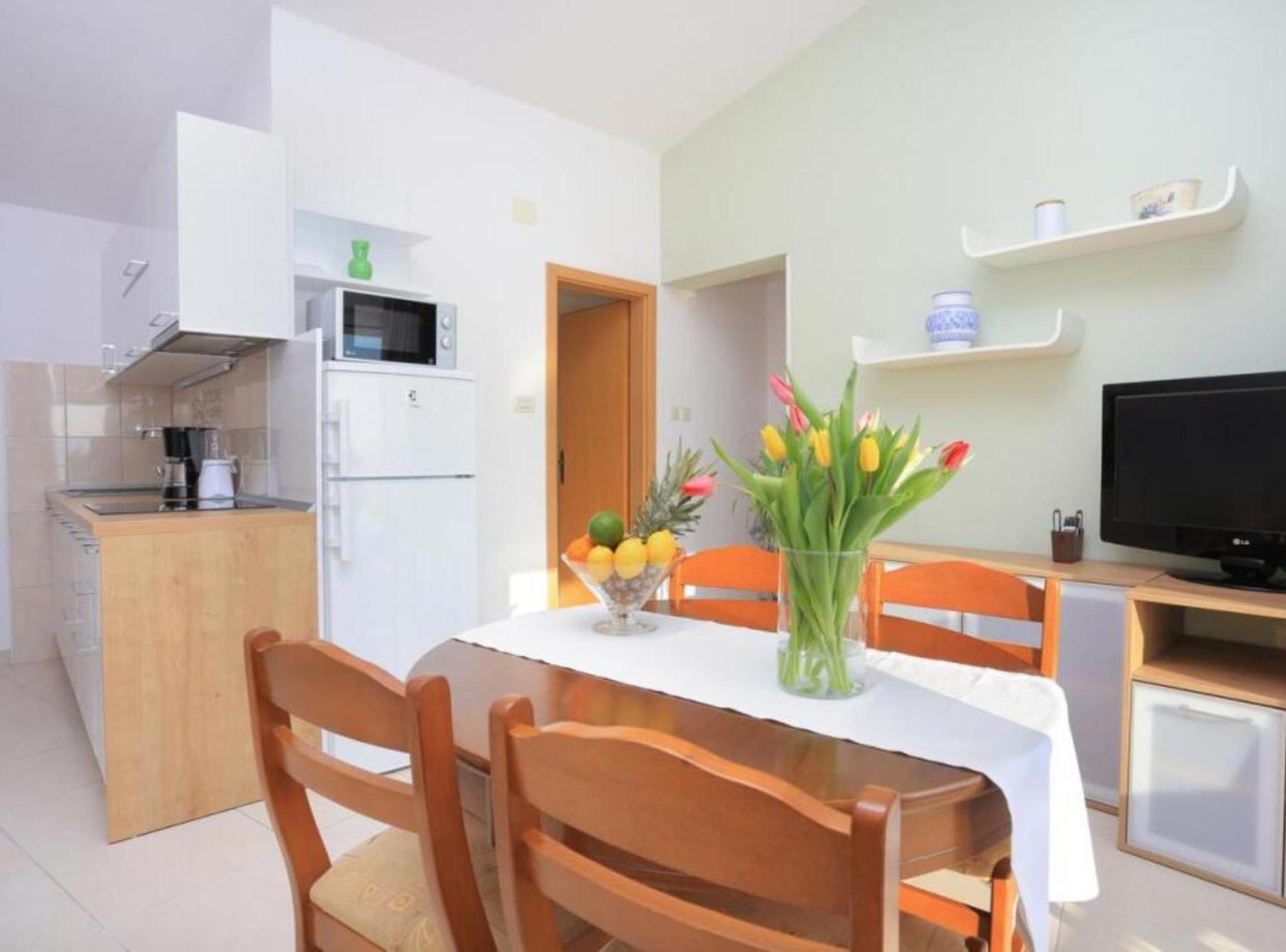 Apartments Roscic Podgora Exterior foto